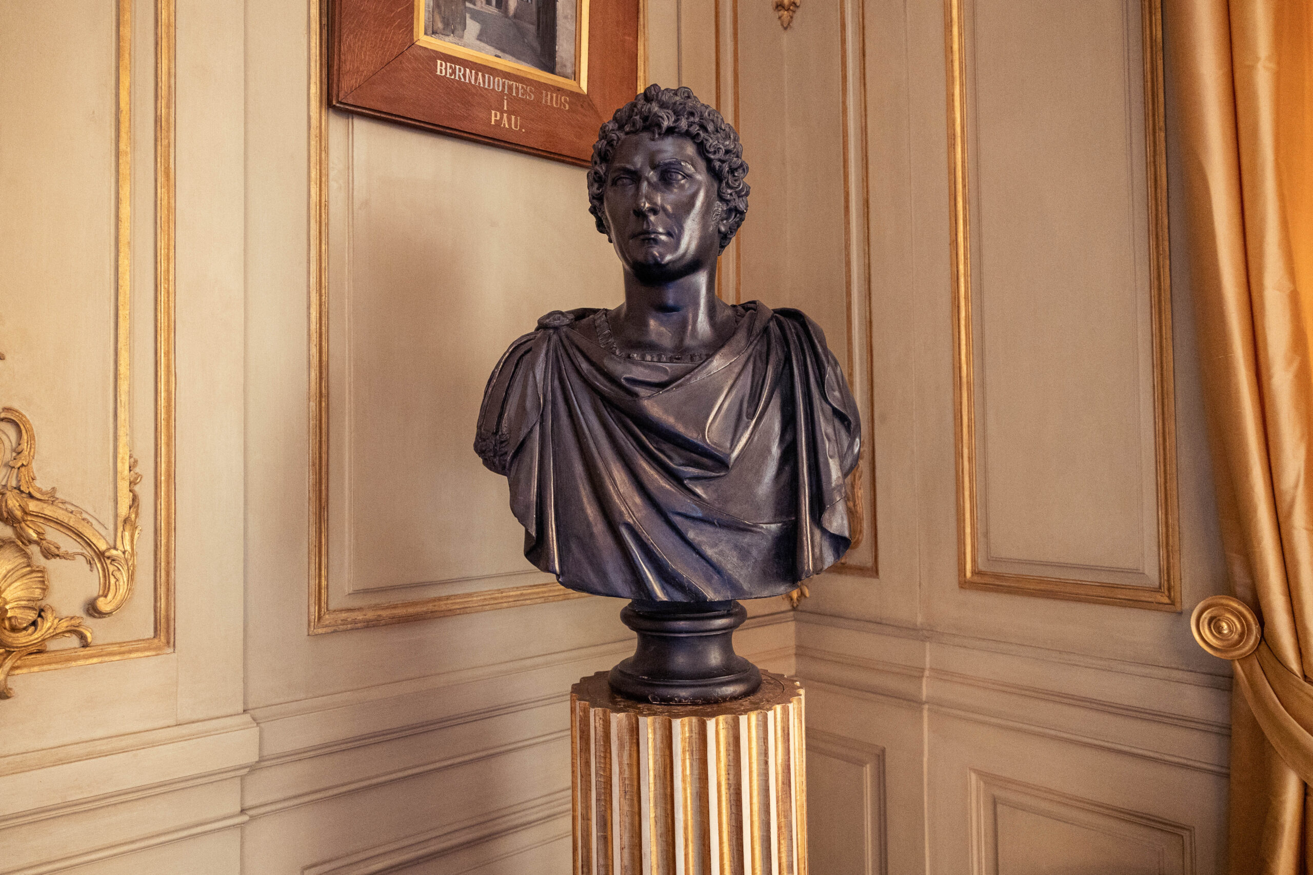 Bust statue in Stockholm Royal Palace