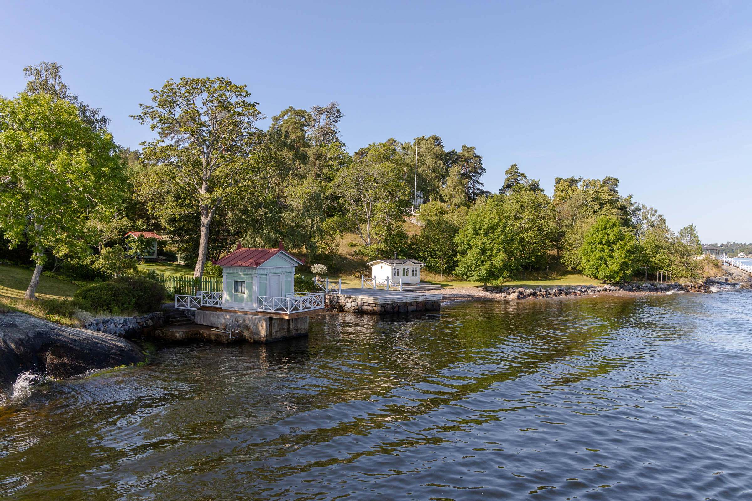 Archipelago shore house 2