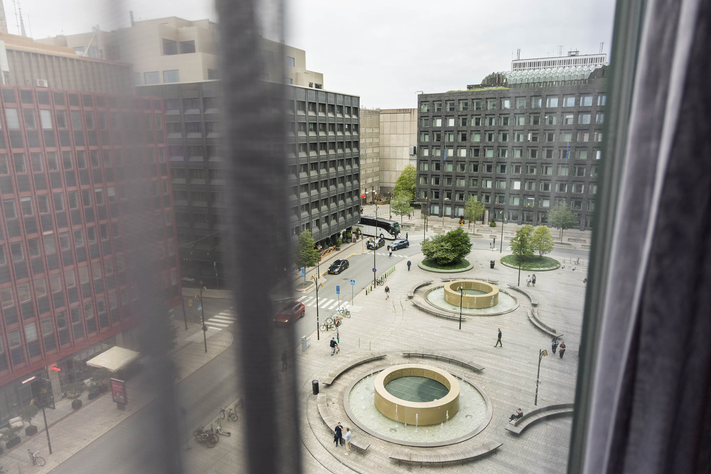 hobo_hotel_window_view_4