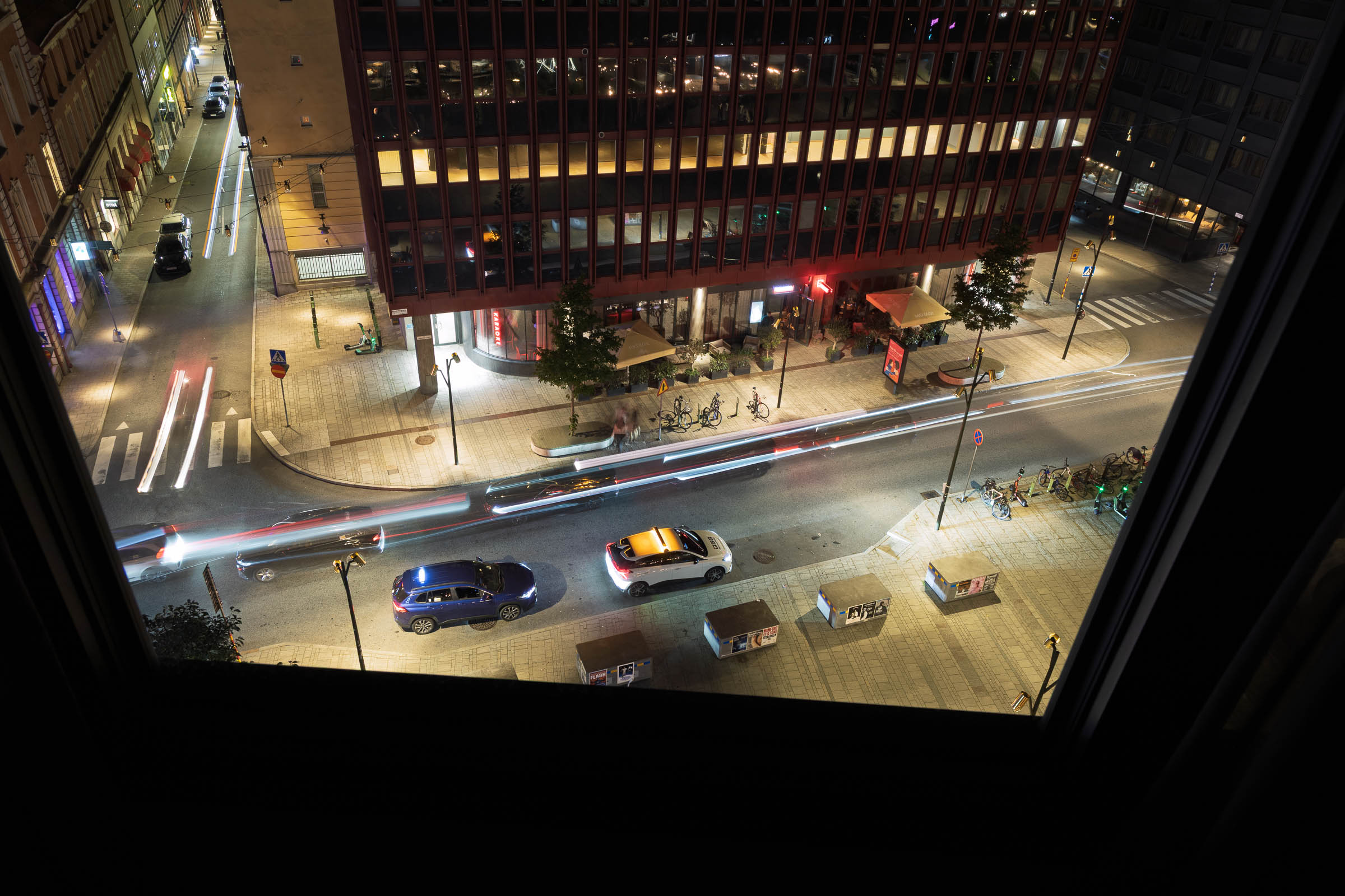 hobo_hotel_window_view_7