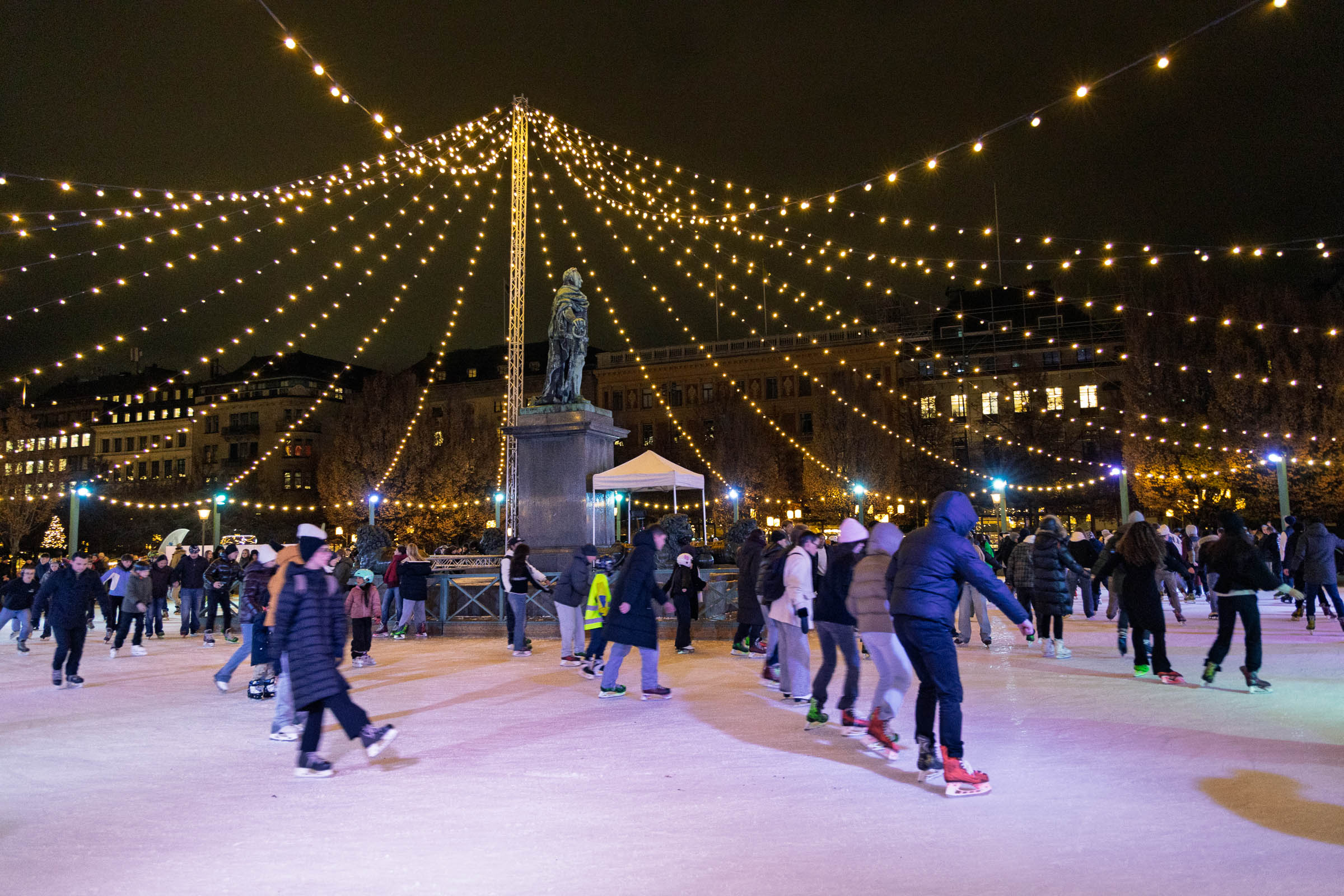 kungstradgarden_winter_ice_skating_1