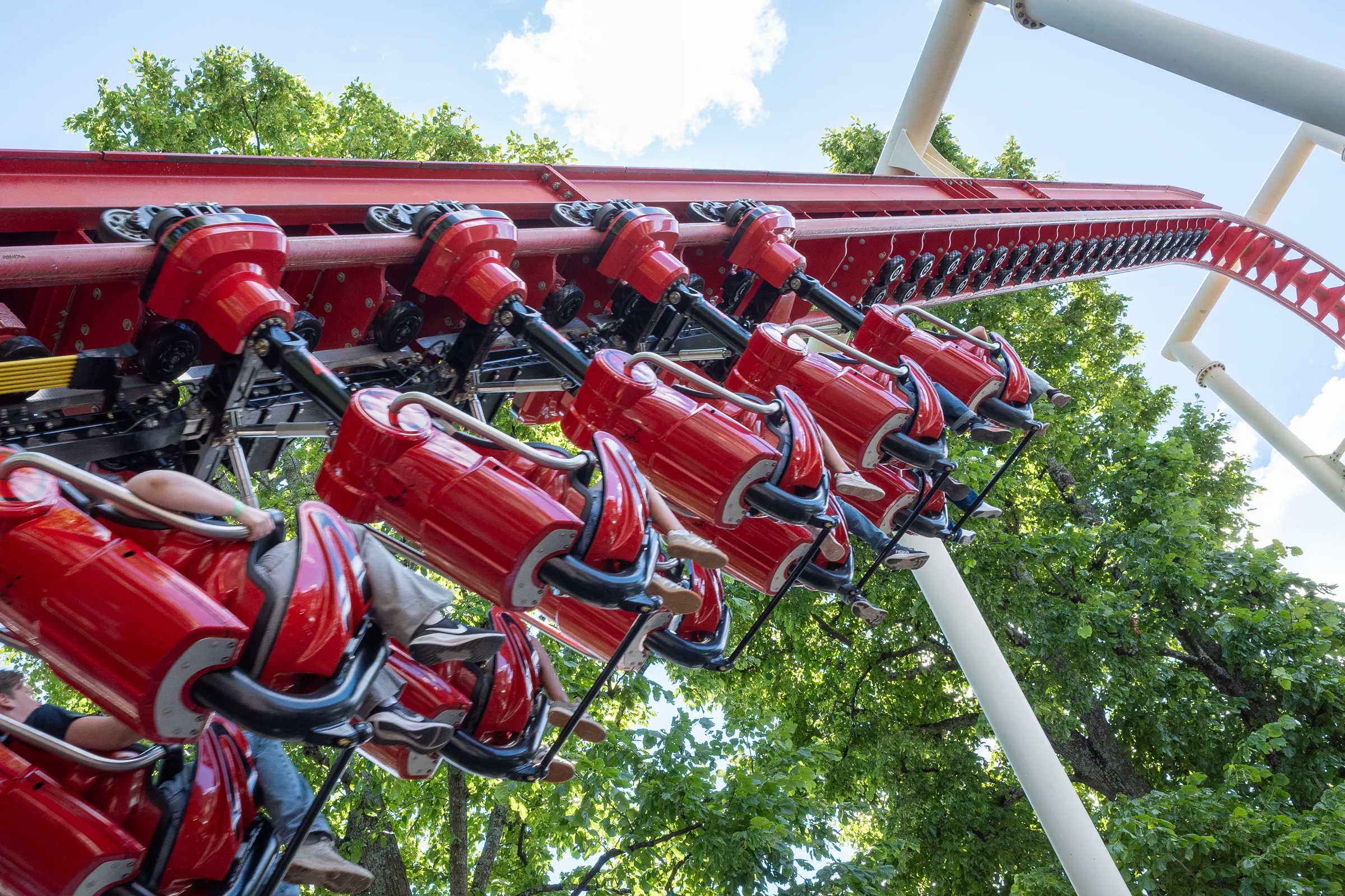 The roller coaster Kvasten on its way up its first ascent.