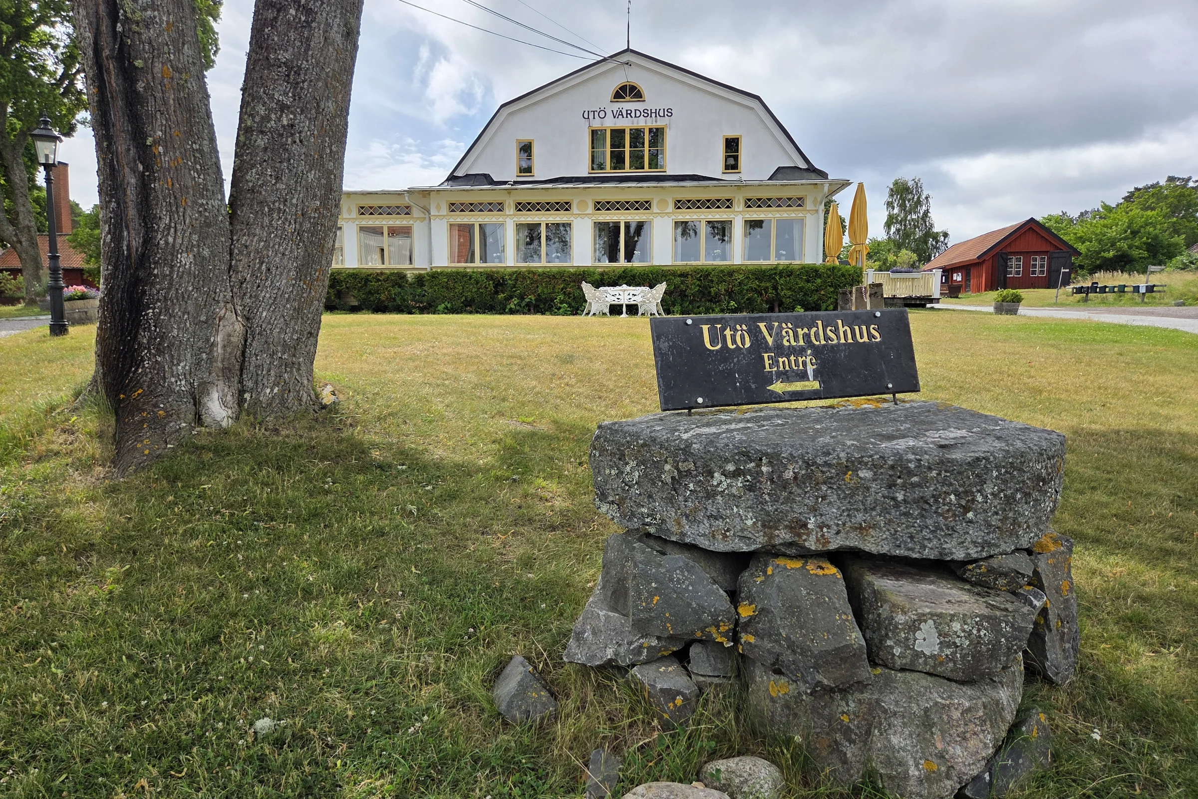 Utö Värdshus exterior.